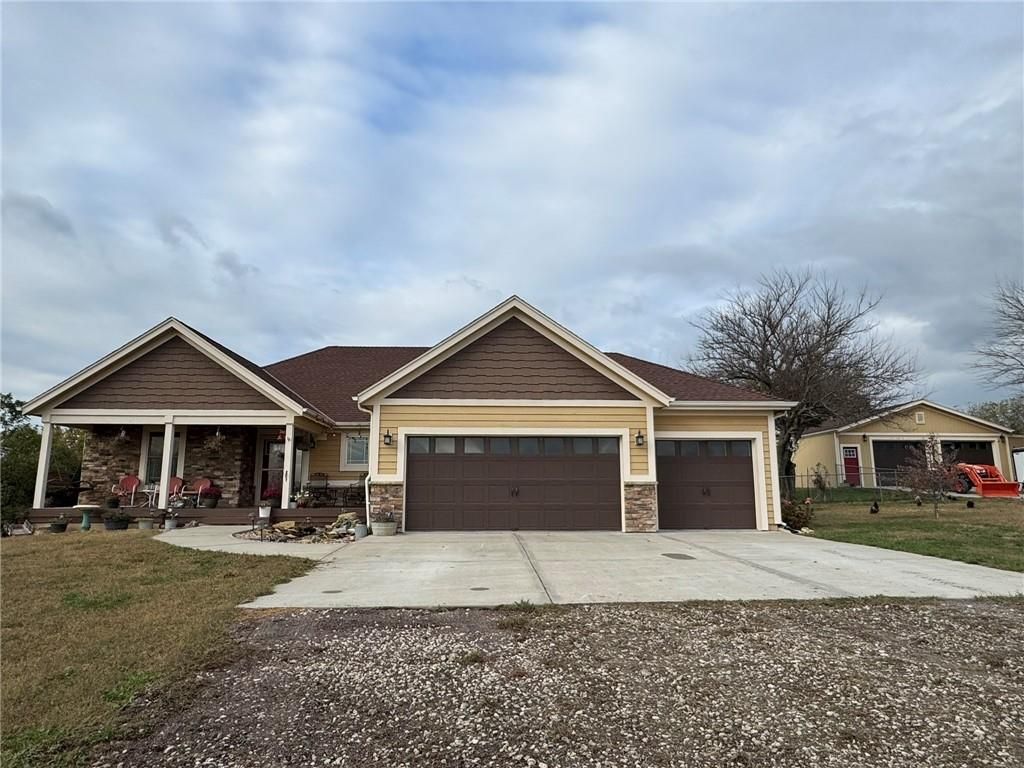 23178 W 239th Street, Spring Hill, KS 66083