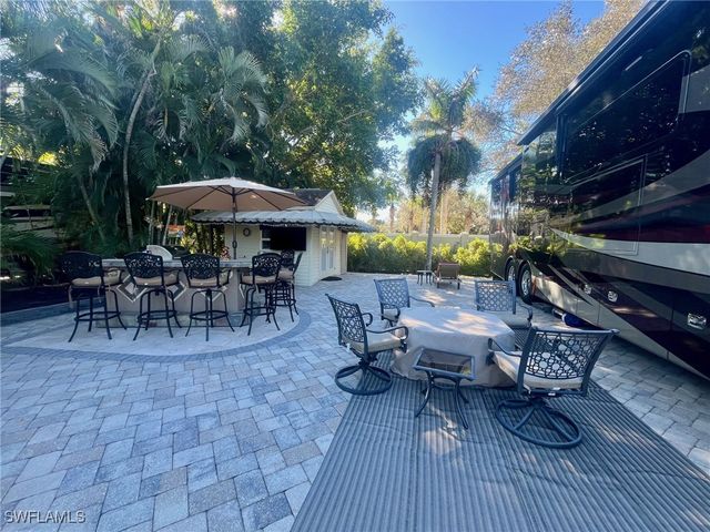 4420 Southern Breeze DR, Naples, FL 34114