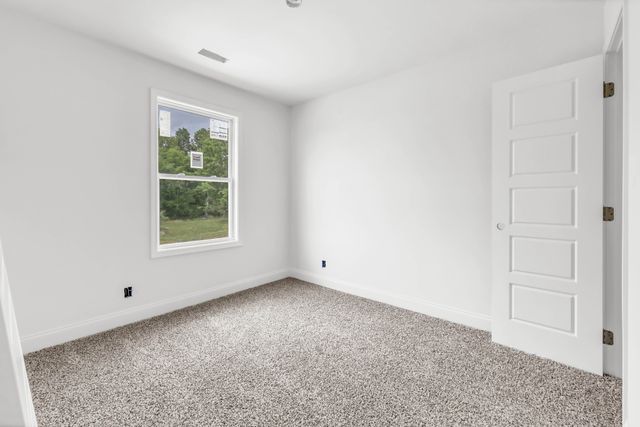 42 Dixon Dr, Clarksville, TN 37040