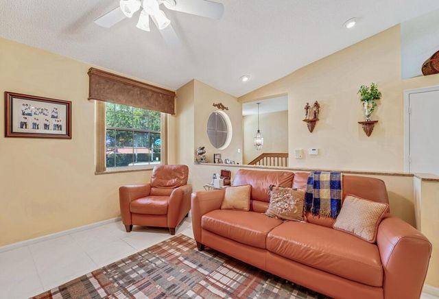 9805 Shadybrook 201 Drive 201, Boynton Beach, FL 33437