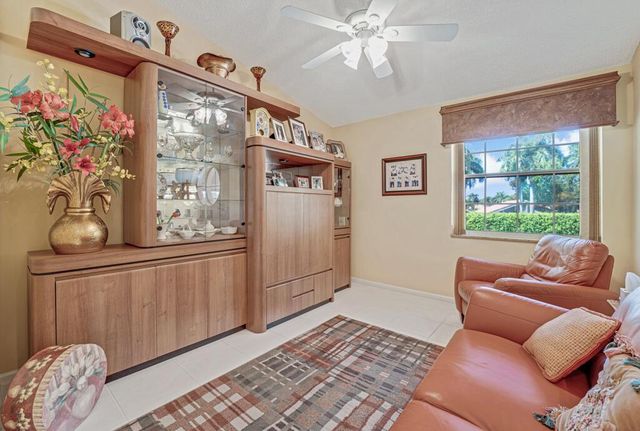 9805 Shadybrook 201 Drive 201, Boynton Beach, FL 33437