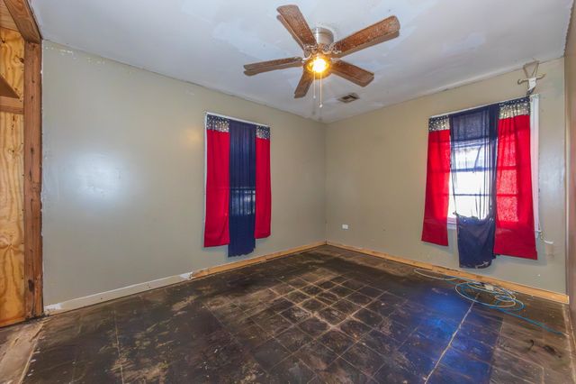 133 Hackberry Ave, Houma, LA 70360