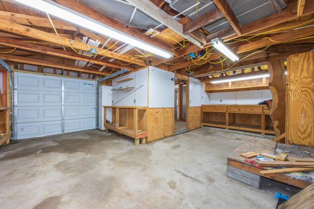 133 Hackberry Ave, Houma, LA 70360