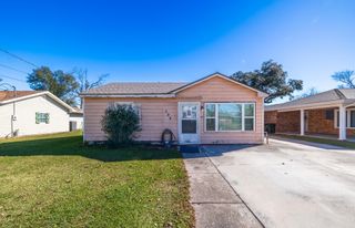 133 Hackberry Ave, Houma, LA 70360