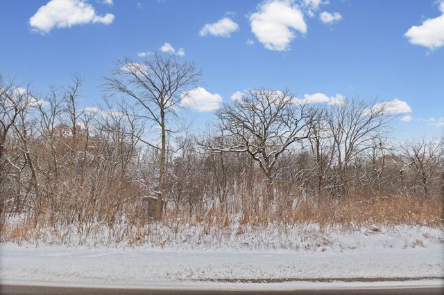 2685 Carver Avenue E, Maplewood, MN 55119