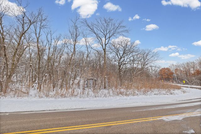 2685 Carver Avenue E, Maplewood, MN 55119