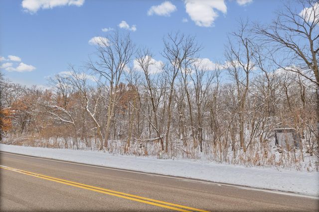 2685 Carver Avenue E, Maplewood, MN 55119