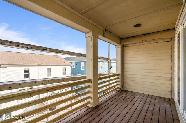 317 S Fourth Avenue A, Kure Beach, NC 28449
