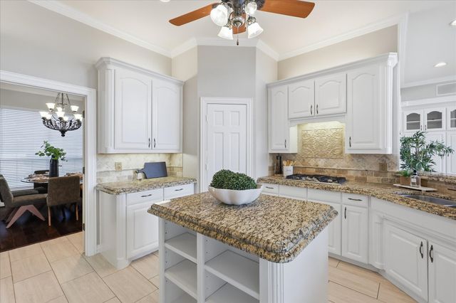 905 Brazos Drive, Southlake, TX 76092