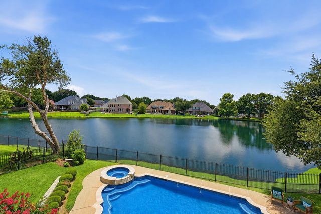 905 Brazos Drive, Southlake, TX 76092