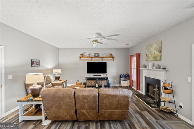 520 Easton Drive, Locust Grove, GA 30248