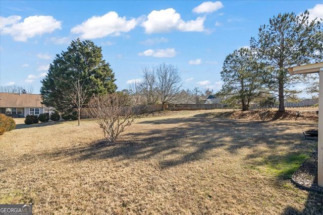 520 Easton Drive, Locust Grove, GA 30248