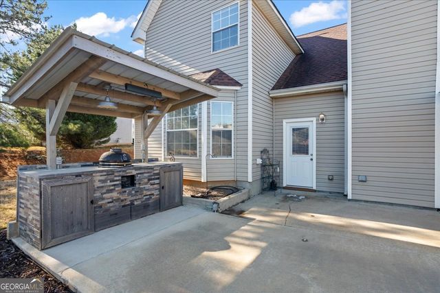 520 Easton Drive, Locust Grove, GA 30248