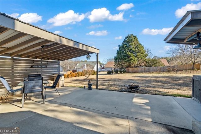 520 Easton Drive, Locust Grove, GA 30248