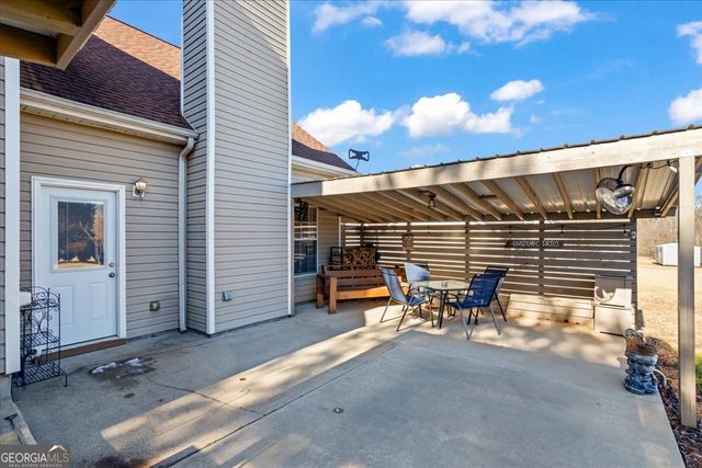 520 Easton Drive, Locust Grove, GA 30248