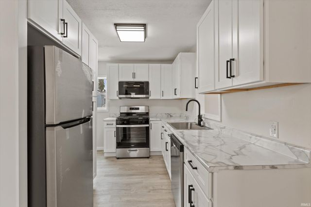 3706 W Jefferson Boulevard, South Bend, IN 46619