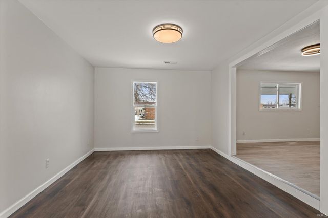 3706 W Jefferson Boulevard, South Bend, IN 46619