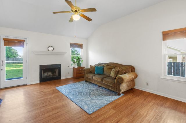 752 Faircrest DR, Buda, TX 78610
