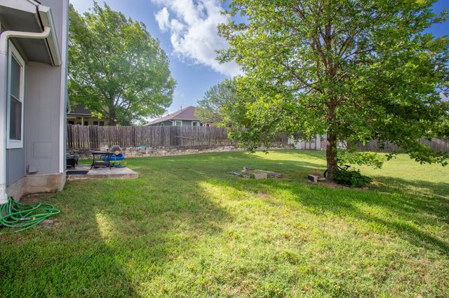 752 Faircrest DR, Buda, TX 78610