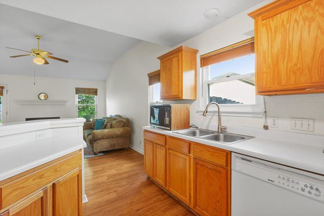 752 Faircrest DR, Buda, TX 78610
