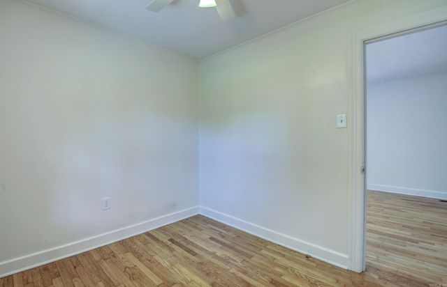 721 Fairview St, Conway, AR 72034