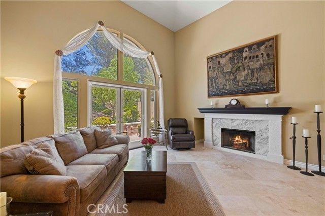 71 Via Barcaza, Laguna Hills, CA 92679