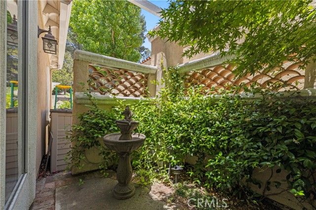 71 Via Barcaza, Laguna Hills, CA 92679