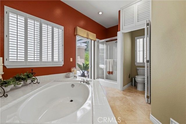 71 Via Barcaza, Laguna Hills, CA 92679