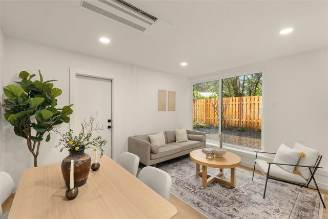 14039 Densmore Avenue N, Seattle, WA 98133