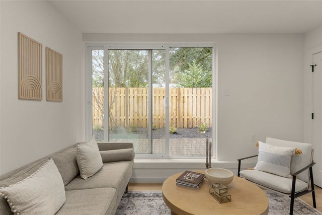 14039 Densmore Avenue N, Seattle, WA 98133
