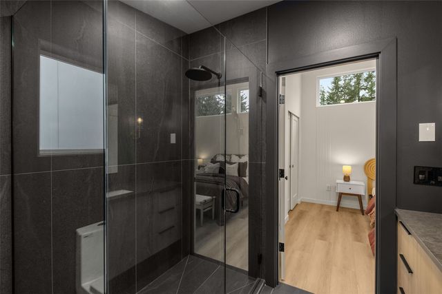 14039 Densmore Avenue N, Seattle, WA 98133