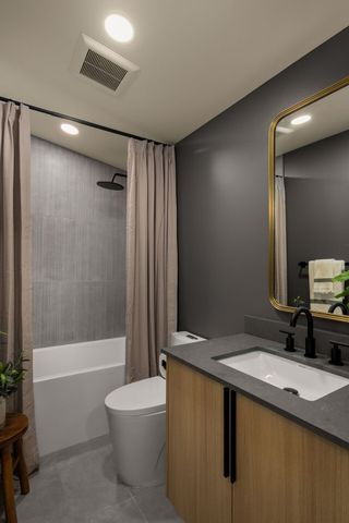 14039 Densmore Avenue N, Seattle, WA 98133