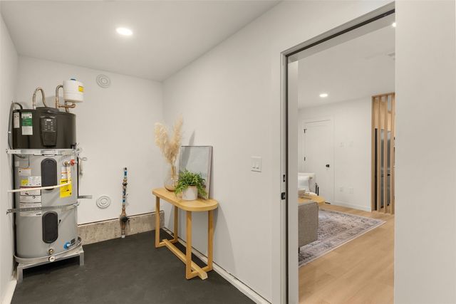 14039 Densmore Avenue N, Seattle, WA 98133