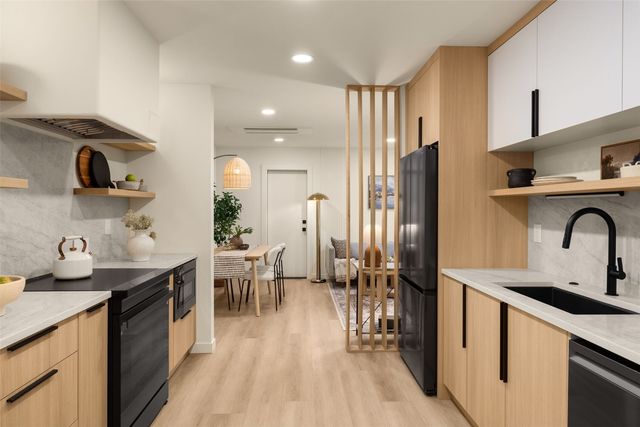 14039 Densmore Avenue N, Seattle, WA 98133