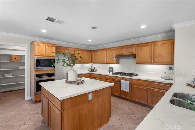 6527 Monte Carlo Place, Rancho Cucamonga, CA 91701