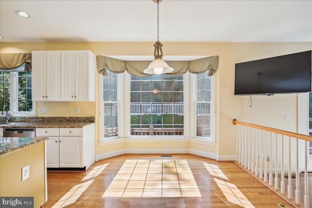 8931 FALLS FARM DR, Potomac, MD 20854