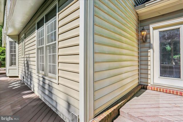 8931 FALLS FARM DR, Potomac, MD 20854
