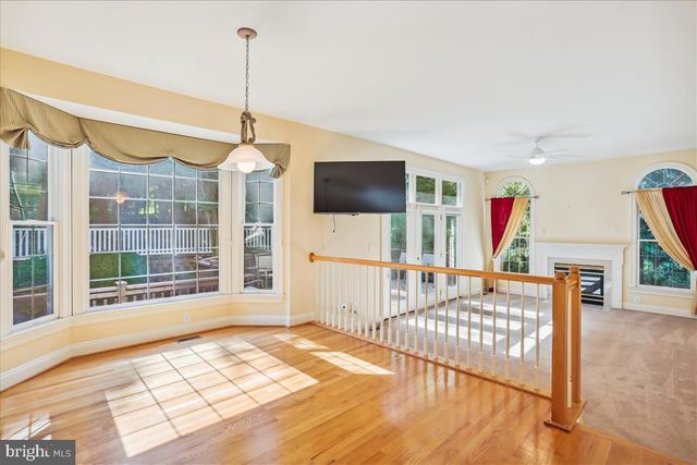 8931 FALLS FARM DR, Potomac, MD 20854