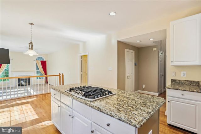 8931 FALLS FARM DR, Potomac, MD 20854