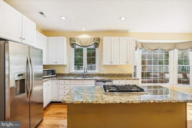 8931 FALLS FARM DR, Potomac, MD 20854