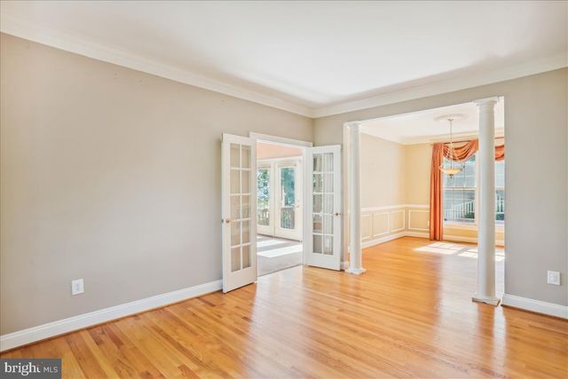 8931 FALLS FARM DR, Potomac, MD 20854