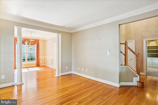 8931 FALLS FARM DR, Potomac, MD 20854