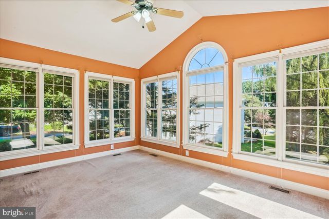 8931 FALLS FARM DR, Potomac, MD 20854
