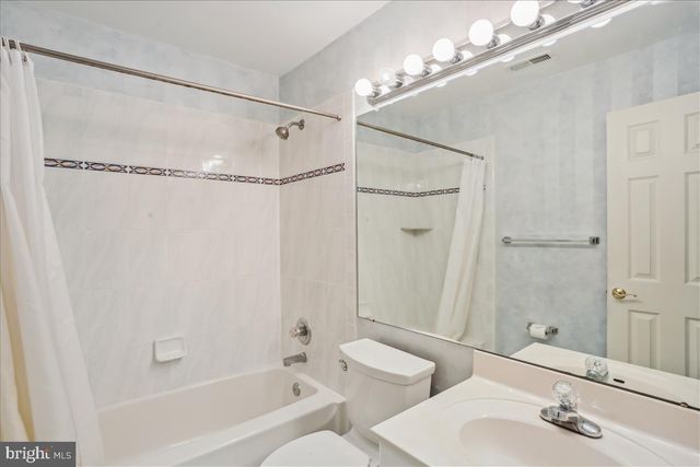 8931 FALLS FARM DR, Potomac, MD 20854