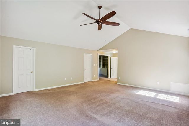 8931 FALLS FARM DR, Potomac, MD 20854