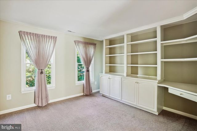 8931 FALLS FARM DR, Potomac, MD 20854