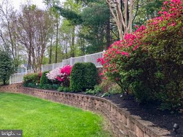 8931 FALLS FARM DR, Potomac, MD 20854