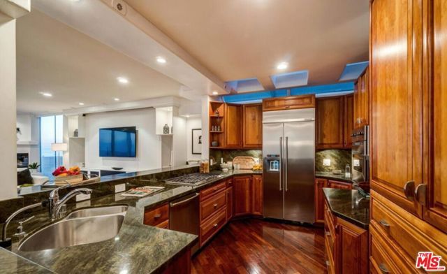 3711 Ocean Front Walk 2, Marina Del Rey, CA 90292