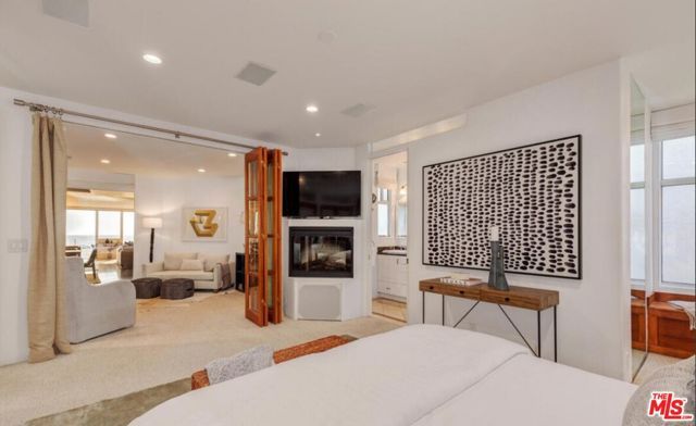 3711 Ocean Front Walk 2, Marina Del Rey, CA 90292