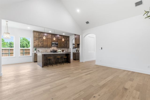 1500 Deer Trail, Commerce, TX 75428